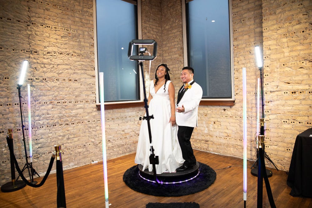Featured image for post: Capturing Memories: The Ultimate Guide to Trendy Wedding Photo Booths